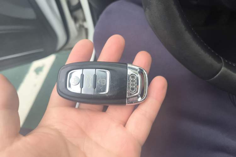 Used Audi A4L 2015 45 TFSI quattro Individual Sport Edition Vehicle Key