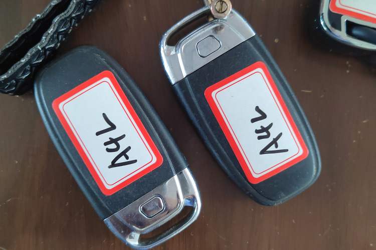 Used Audi A4L 2015 35 TFSI Automatic Comfort Model Vehicle Key