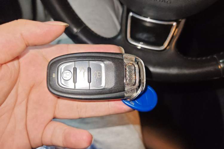 Used Audi A4L 2015 45 TFSI quattro Individual Sport Edition Vehicle Key