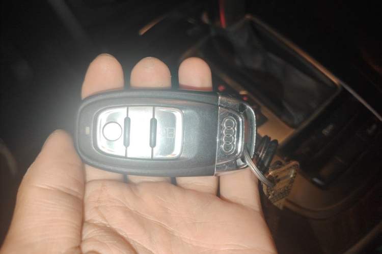 Used Audi A4L 2015 35 TFSI Automatic Comfort Model Vehicle Key