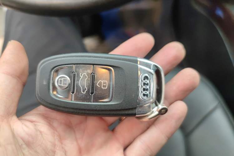 Used Audi A4L 2015 35 TFSI Automatic Comfort Model Vehicle Key
