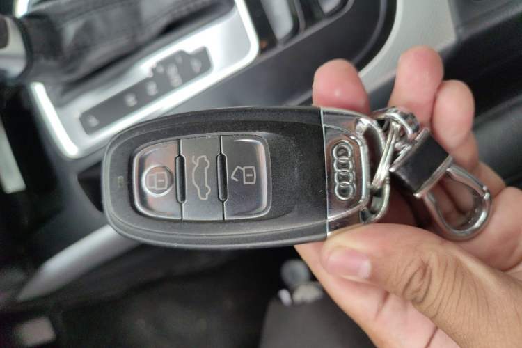 Used Audi A4L 2015 35 TFSI Automatic Comfort Model Vehicle Key