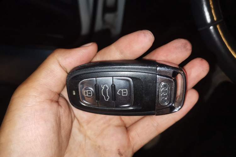 Used Audi A4L 2015 35 TFSI Automatic Comfort Model Vehicle Key
