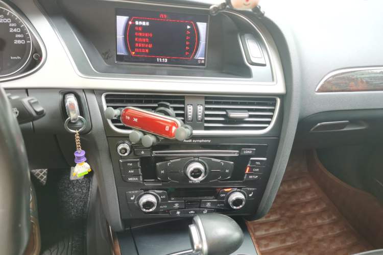 Used Audi A4L 2015 35 TFSI Automatic Standard Model Audio And AC Panel