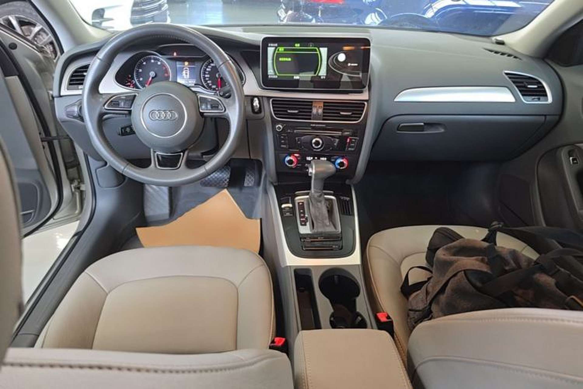 Used Audi A4L 2015 35 TFSI Automatic Standard Model Center Console