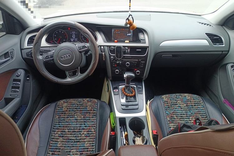 Used Audi A4L 2015 35 TFSI Automatic Standard Model Center Console
