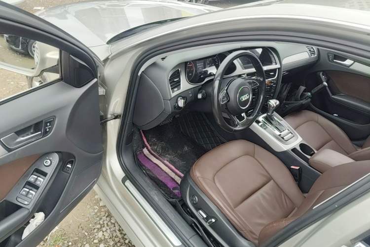 Used Audi A4L 2015 30 TFSI Automatic Comfort Model Driver Seat