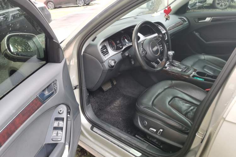 Used Audi A4L 2015 35 TFSI Automatic Standard Model Driver Seat