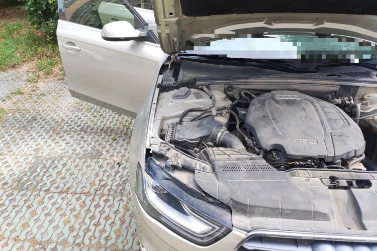 Used Audi A4L 2015 35 TFSI Automatic Comfort Model Engine Bay Right