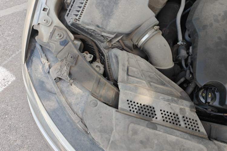 Used Audi A4L 2015 35 TFSI Automatic Standard Model Engine Bay Right