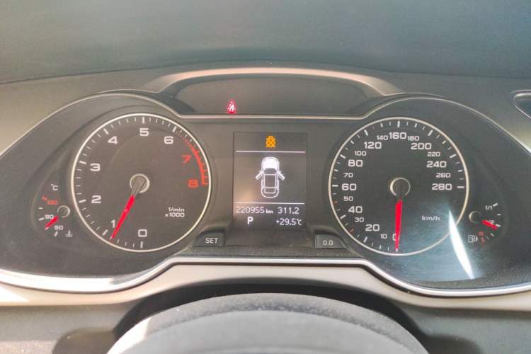 Used Audi A4L 2015 35 TFSI Automatic Comfort Model Instrument Cluster