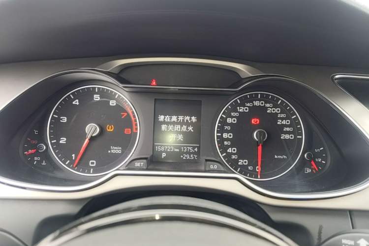 Used Audi A4L 2015 30 TFSI Automatic Comfort Model Instrument Cluster