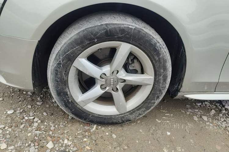 Used Audi A4L 2015 30 TFSI Automatic Comfort Model Left Front Wheel Hub