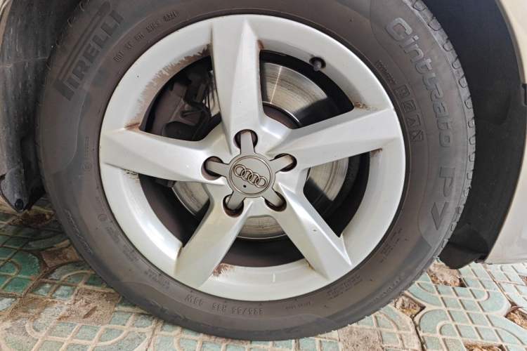 Used Audi A4L 2015 35 TFSI Millionth Anniversary Intelligent Edition Right Front Wheel Hub