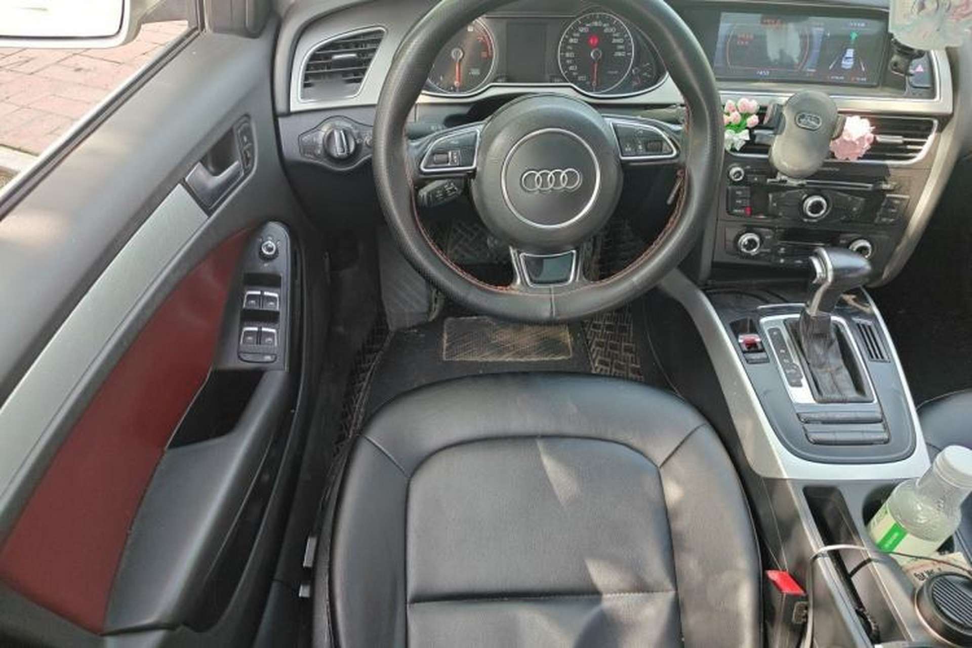 Used Audi A4L 2015 35 TFSI Automatic Standard Model Steering Wheel