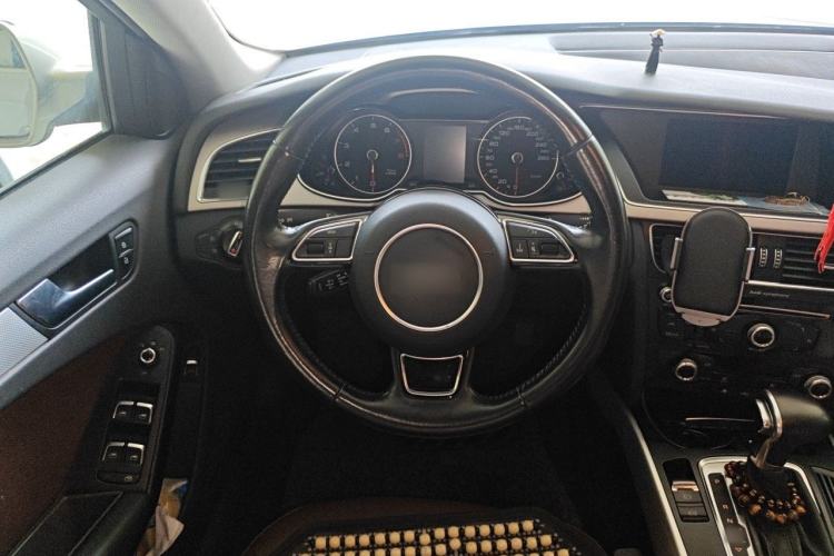 Used Audi A4L 2015 35 TFSI Millionth Anniversary Intelligent Edition Steering Wheel