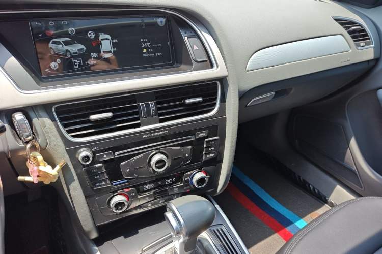 Used Audi A4L 2016 35 TFSI Automatic Standard Model Audio And AC Panel