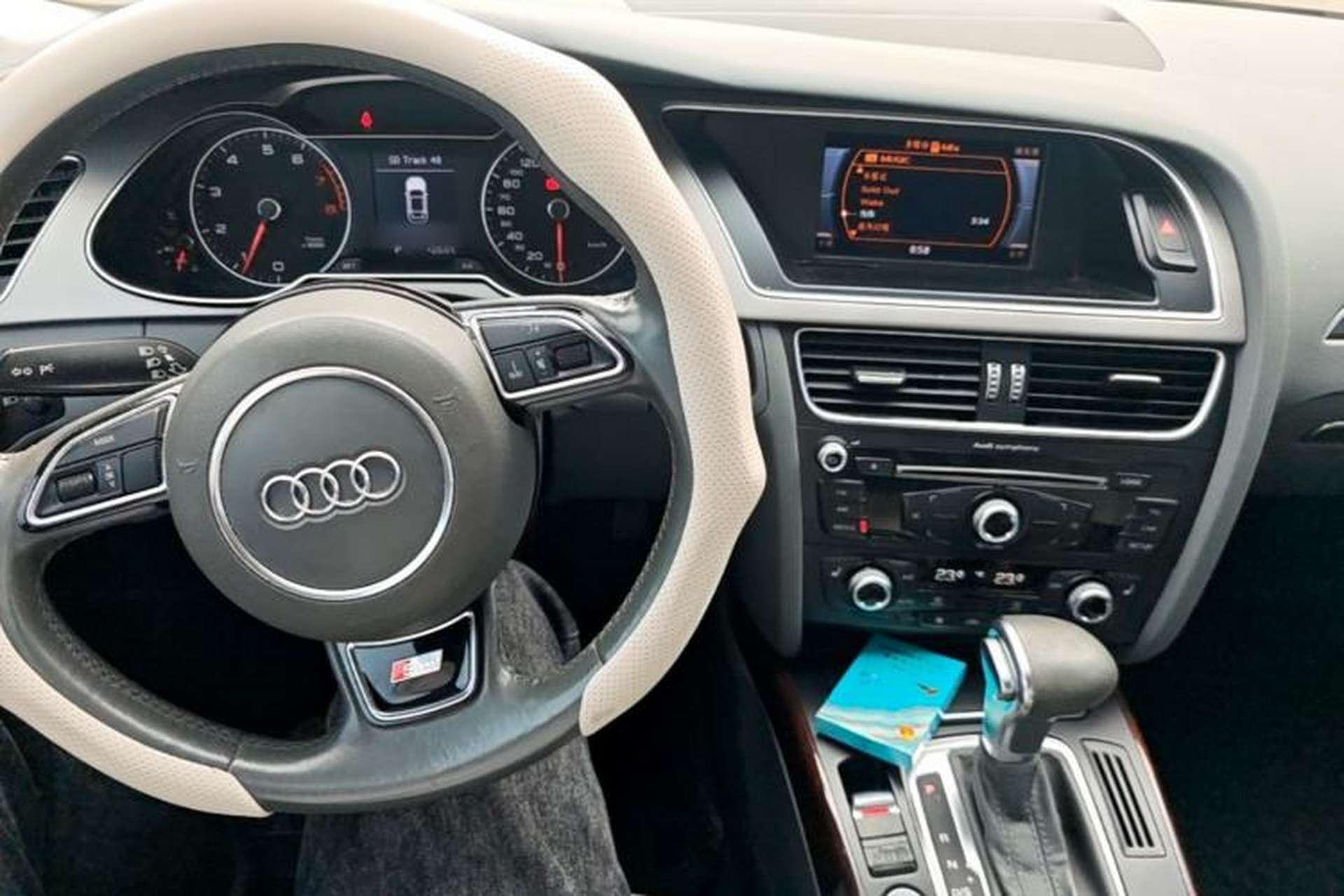 Used Audi A4L 2016 35 TFSI Collection Edition S line Comfort Model Center Console