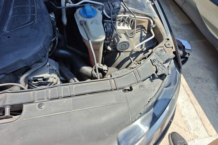 Used Audi A4L 2016 35 TFSI Automatic Standard Model Engine Bay Left