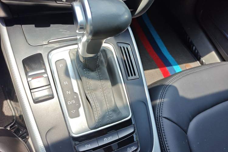 Used Audi A4L 2016 35 TFSI Automatic Standard Model Gear Lever