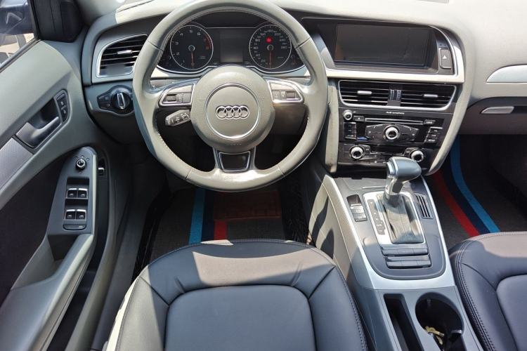 Used Audi A4L 2016 35 TFSI Automatic Standard Model Steering Wheel
