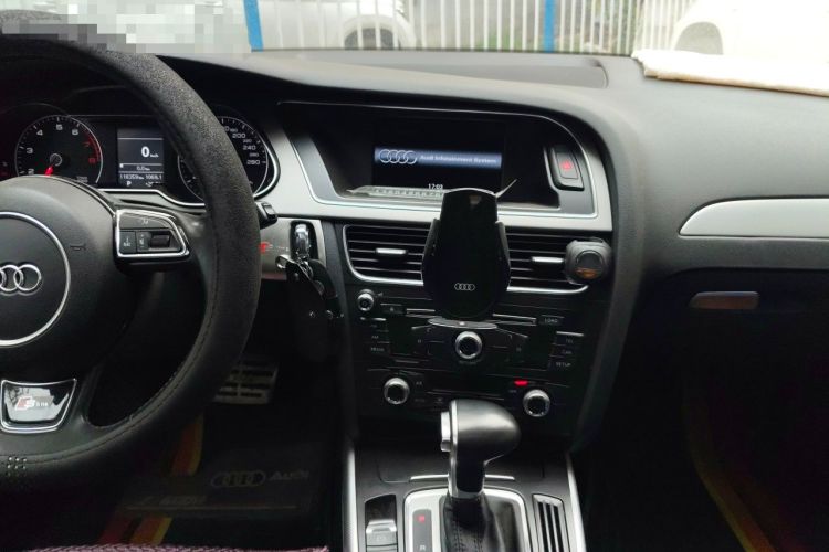 Used Audi A4L 2016 45 TFSI Collection Edition quattro Personalized Sports Model Audio And AC Panel