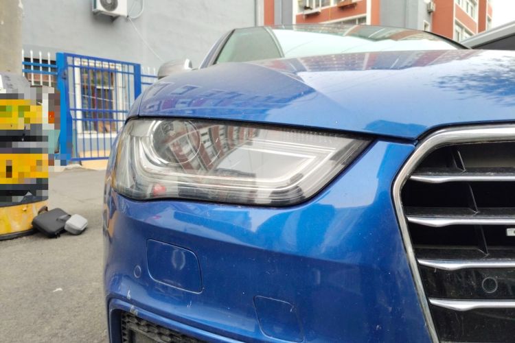 Used Audi A4L 2016 45 TFSI Collection Edition quattro Personalized Sports Model Right Front Headlight