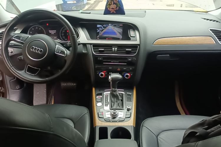Used Audi A4L 2016 35 TFSI Collection Edition S line Luxury Model Center Console