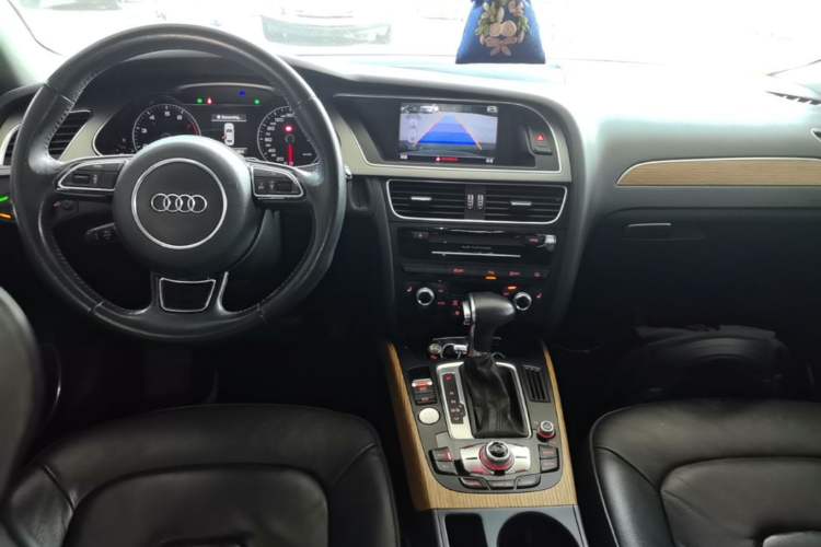 Used Audi A4L 2016 35 TFSI Collection Edition S line Luxury Model Center Console