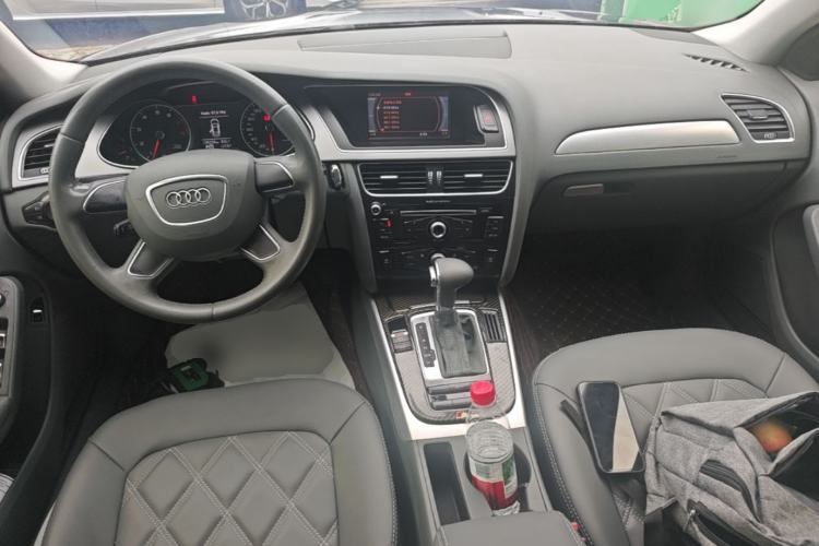 Used Audi A4L 2016 30 TFSI Collector's Edition Automatic Comfort Model Center Console