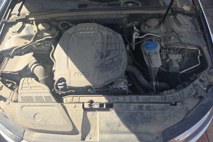 Used Audi A4L 2016 35 TFSI Collector's Edition Automatic Standard Model Engine Bay