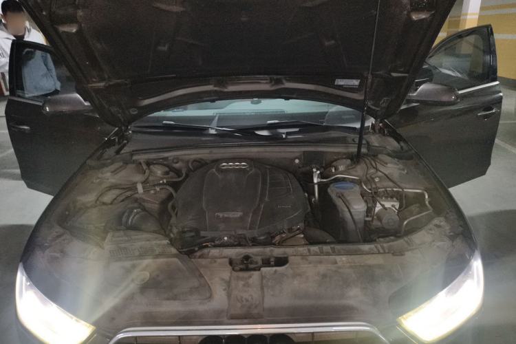 Used Audi A4L 2016 35 TFSI Collector's Edition Automatic Standard Model Engine Bay