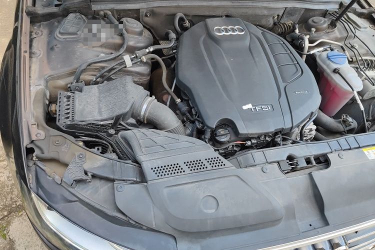 Used Audi A4L 2016 35 TFSI Collector's Edition Automatic Standard Model Engine Bay Right