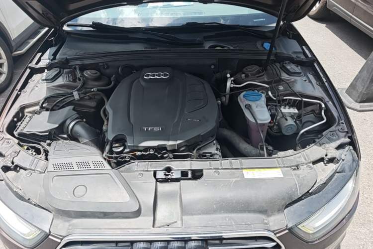 Used Audi A4L 2016 35 TFSI Collector's Edition Automatic Standard Model Engine Bay