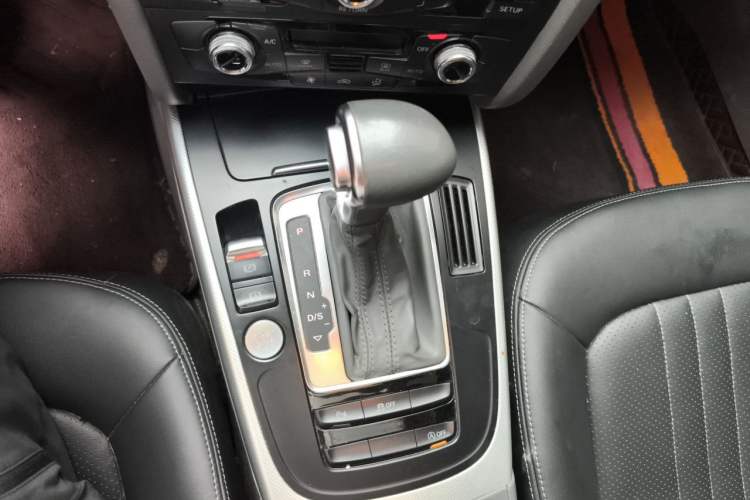 Used Audi A4L 2016 35 TFSI Collector's Edition Automatic Standard Model Gear Lever