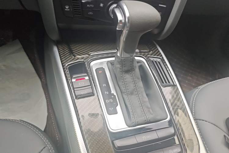 Used Audi A4L 2016 30 TFSI Collector's Edition Automatic Comfort Model Gear Lever