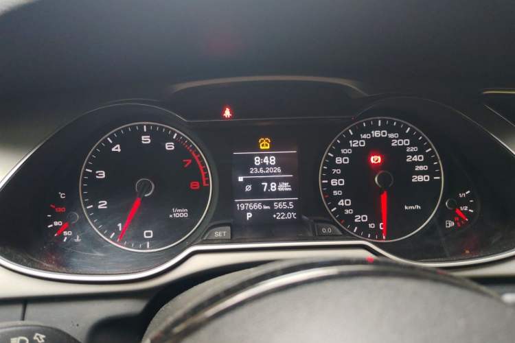Used Audi A4L 2016 35 TFSI Collector's Edition Automatic Standard Model Instrument Cluster