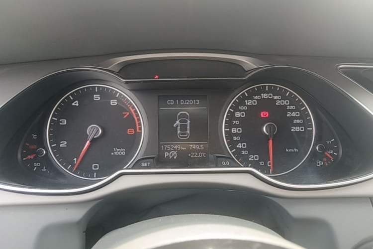 Used Audi A4L 2016 35 TFSI Collector's Edition Automatic Standard Model Instrument Cluster