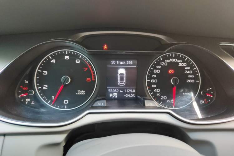 Used Audi A4L 2016 35 TFSI Collector's Edition Automatic Standard Model Instrument Cluster
