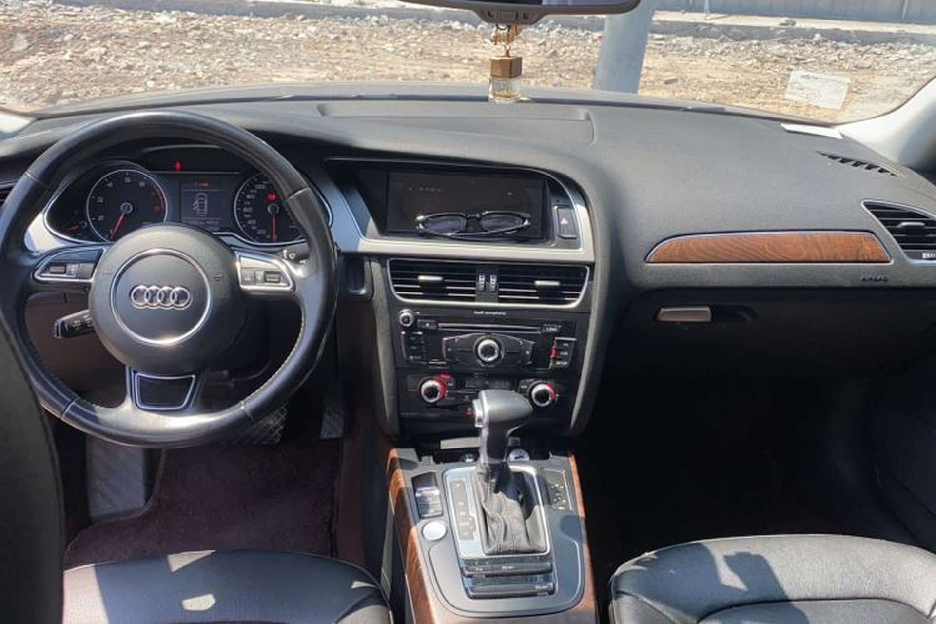 Used Audi A4L 2016 35 TFSI Collector's Edition Automatic Standard Model Interior 2