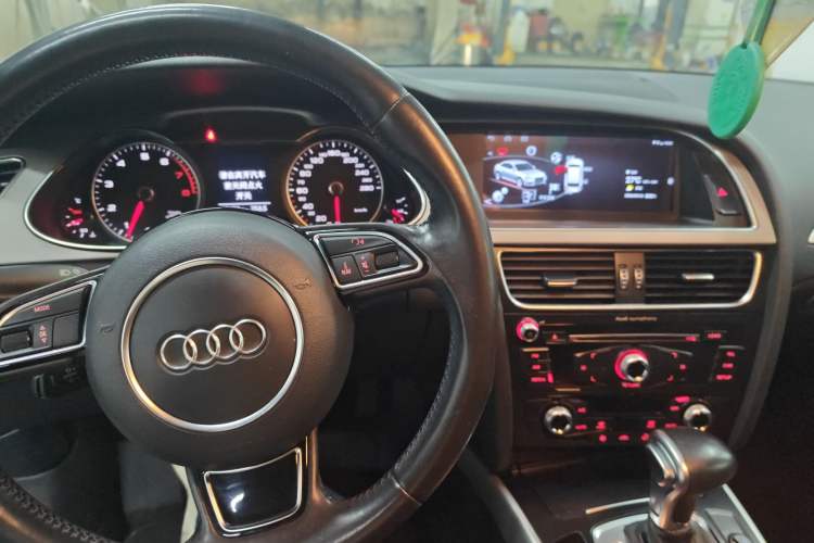 Used Audi A4L 2016 35 TFSI Collector's Edition Automatic Standard Model Interior 3