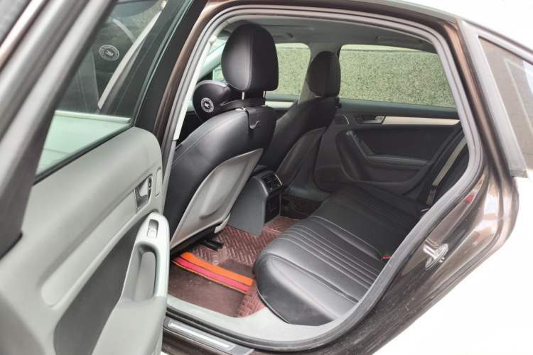 Used Audi A4L 2016 35 TFSI Collector's Edition Automatic Standard Model Left Rear Seat