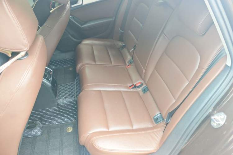 Used Audi A4L 2016 35 TFSI Collector's Edition Automatic Standard Model Left Rear Seat