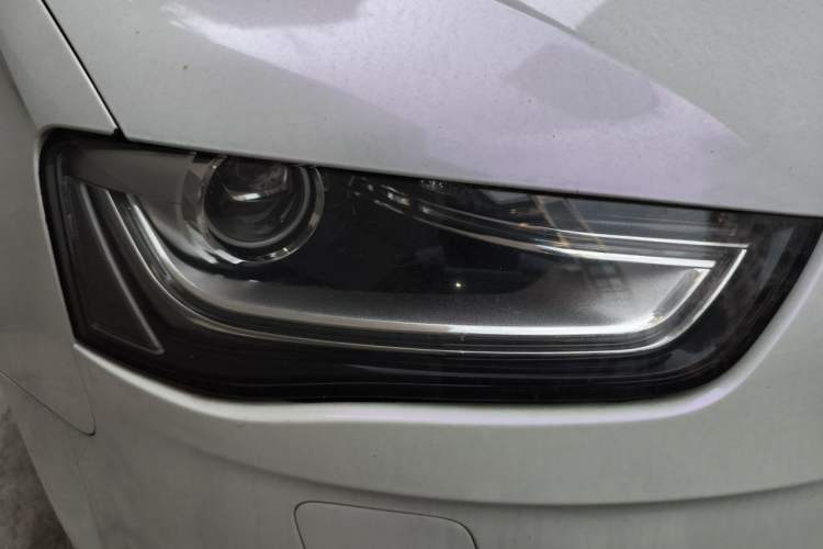Used Audi A4L 2016 35 TFSI Collector's Edition Automatic Standard Model Right Front Headlight