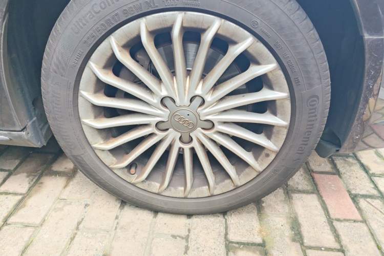 Used Audi A4L 2016 35 TFSI Automatic Comfort Model Right Front Wheel Hub