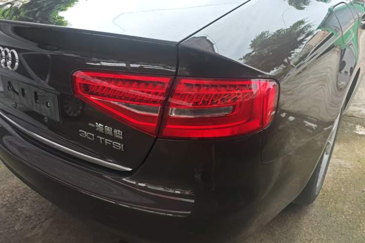 Used Audi A4L 2016 30 TFSI Collector's Edition Automatic Comfort Model Right Rear Taillight