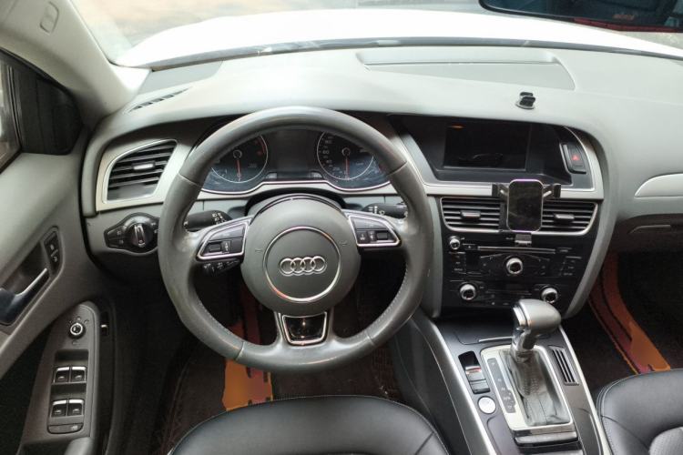 Used Audi A4L 2016 35 TFSI Collector's Edition Automatic Standard Model Steering Wheel