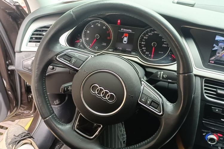 Used Audi A4L 2016 35 TFSI Collection Edition S line Luxury Model Steering Wheel