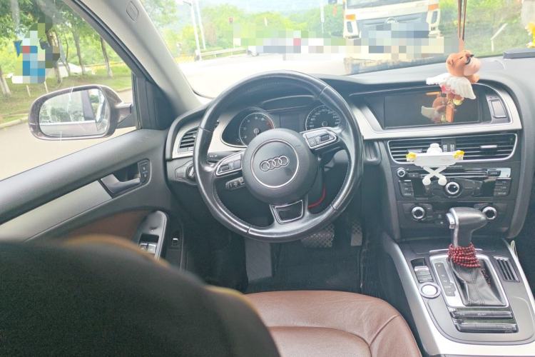 Used Audi A4L 2016 35 TFSI Collector's Edition Automatic Standard Model Steering Wheel