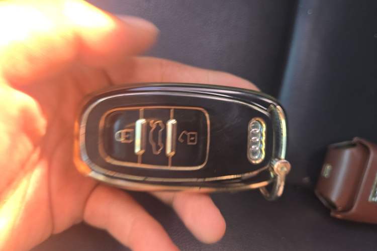 Used Audi A4L 2016 35 TFSI Collector's Edition Automatic Standard Model Vehicle Key